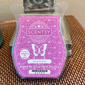 Scentsy Berry Blessed Bar